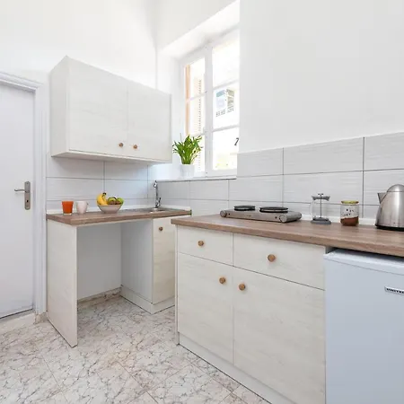 Classic-style Nearby The Old Town Apartman Rhodes City
